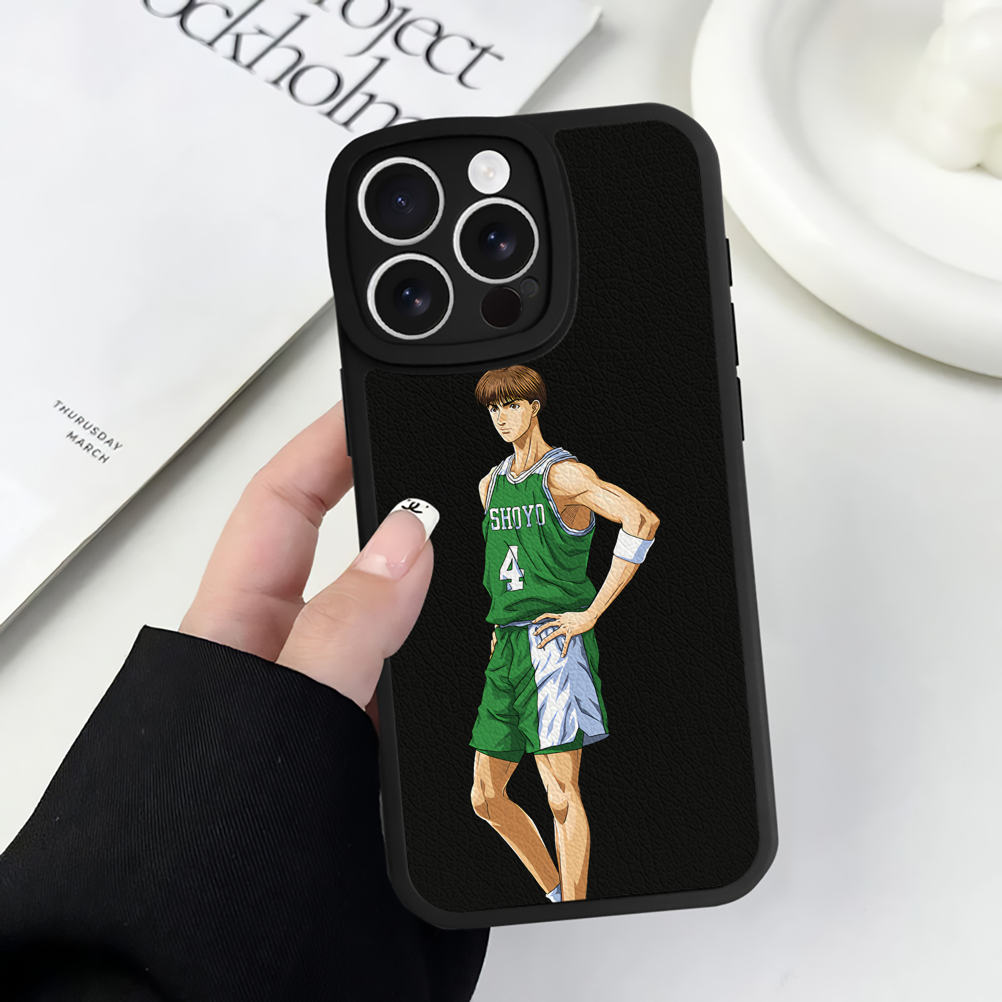 （画像用） SLAM DUNK／スラムダンク 【iPhone 16シリーズ対応】シリコンスマホケース（レザー調） 材質：シリコン